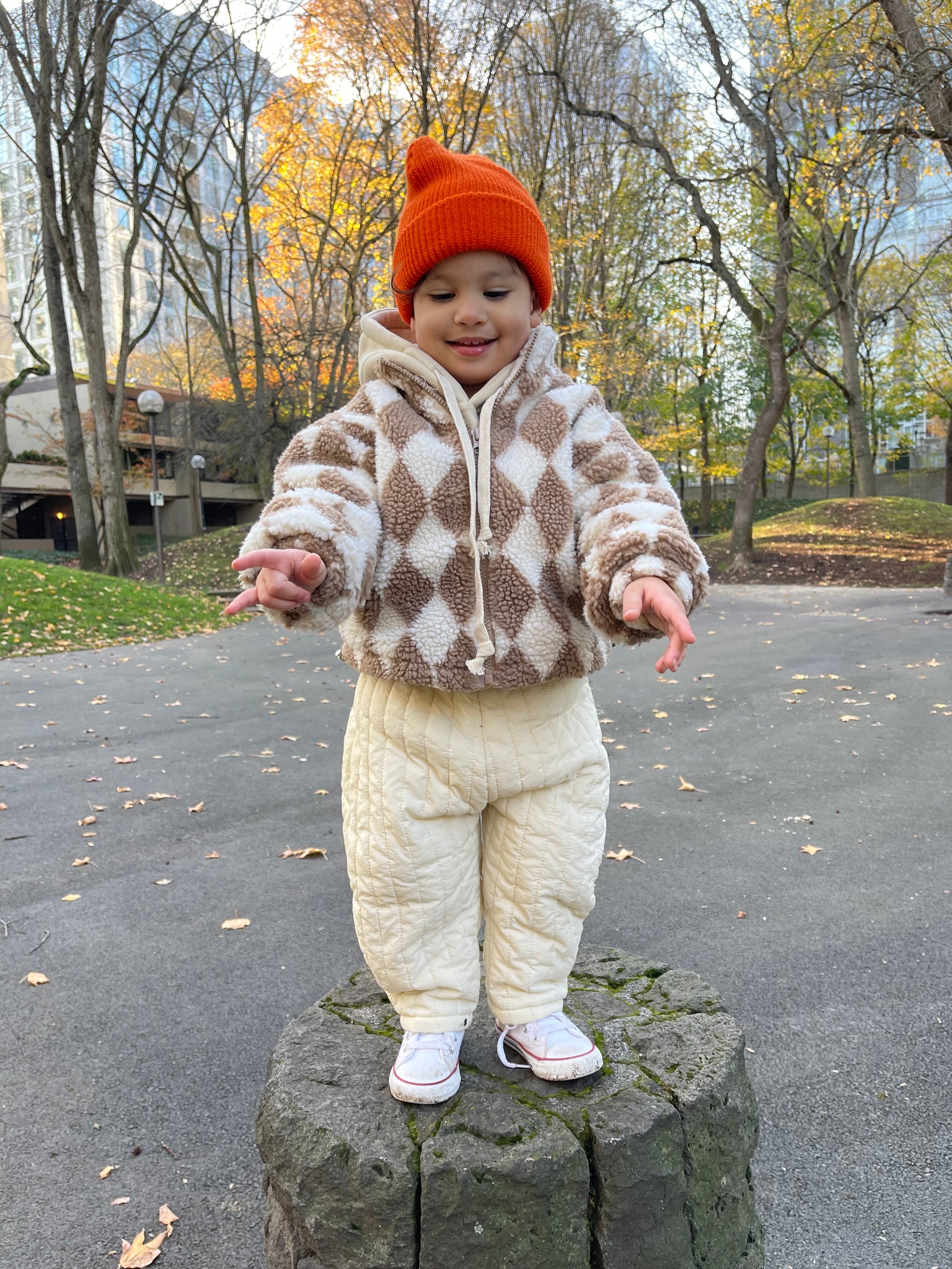 CREAM WINTER PANTS SIZE 2Y
